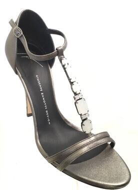 New Giuseppe Zanotti Metallic Silver Crystal T-Strap Sandals Size 36 Heels